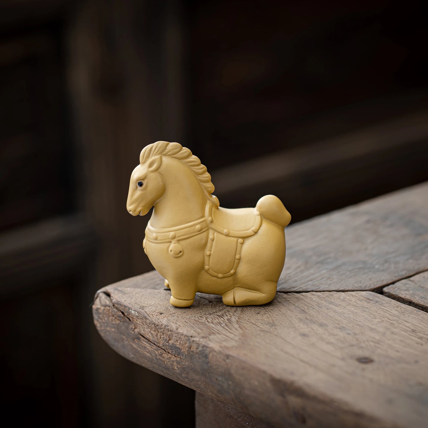 Yellow Horse Teapet