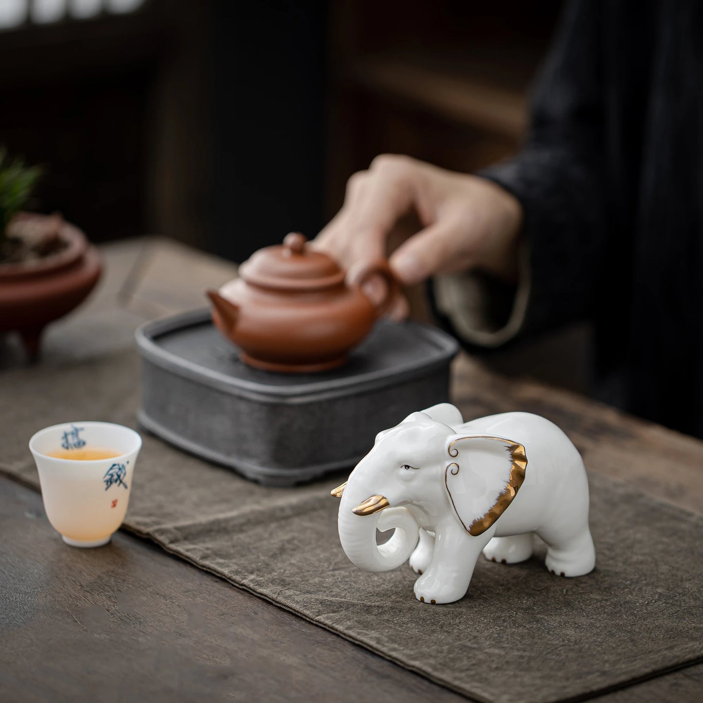 Graceful Elephant Figurine Teapets