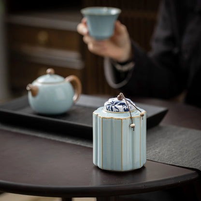 Azure Elegance Tea Tin 320ml