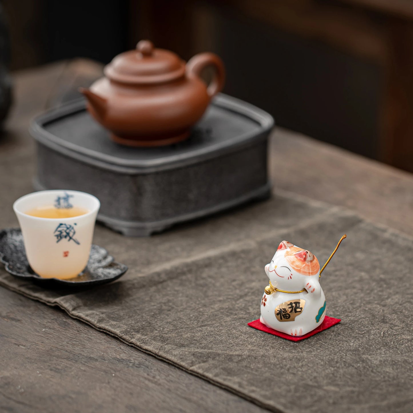 Lucky Maneki-Neko White Teapet