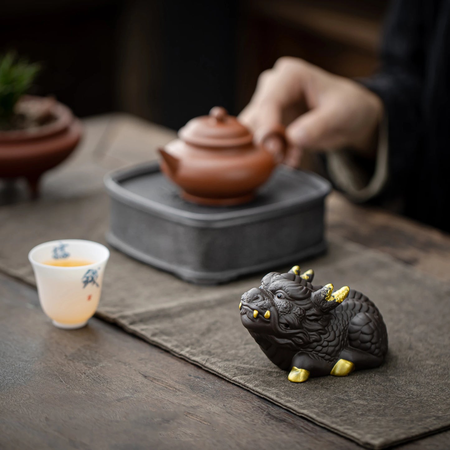 Lucky Golden Pixiu Black Teapet