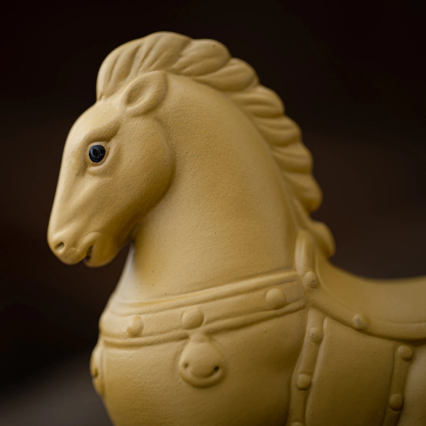 Yellow Horse Teapet