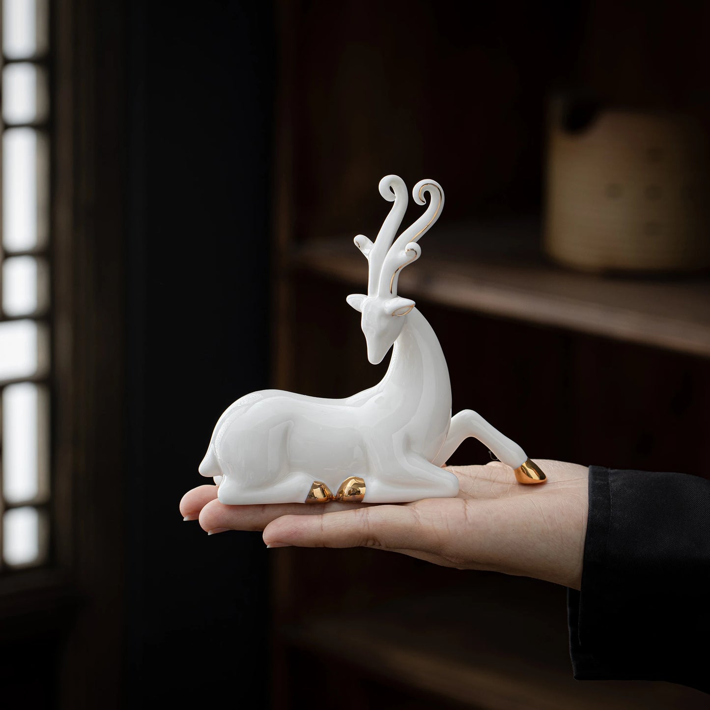 Elegant White Deer Teapets