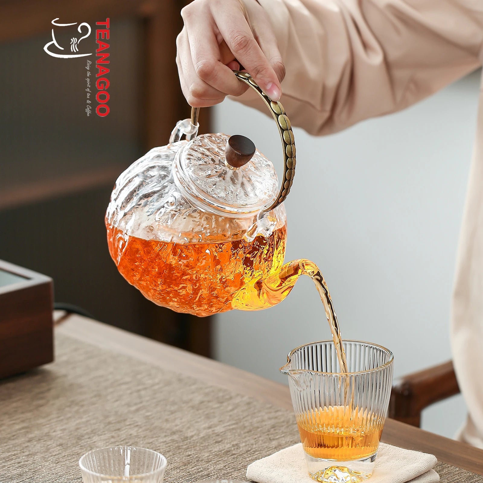 Ice Crystal Flower Thickened Glass Teapot, 690ml / 24.3oz