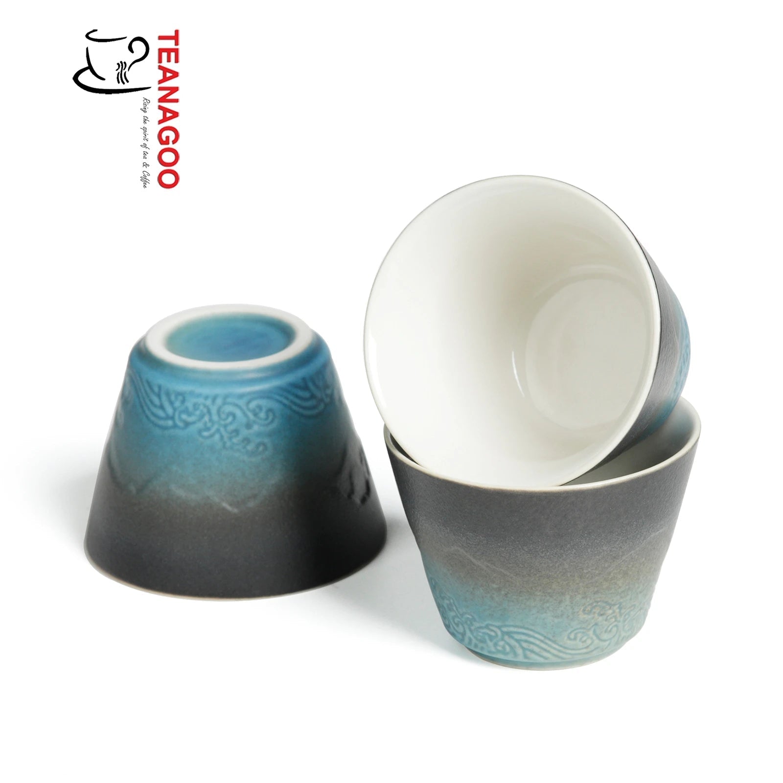 https://www.teanagoo.com/cdn/shop/products/portable-mini-travel-tea-set-1pot3cups-280-ml-99-oz-ts02-835421.jpg?v=1662107843&width=1946
